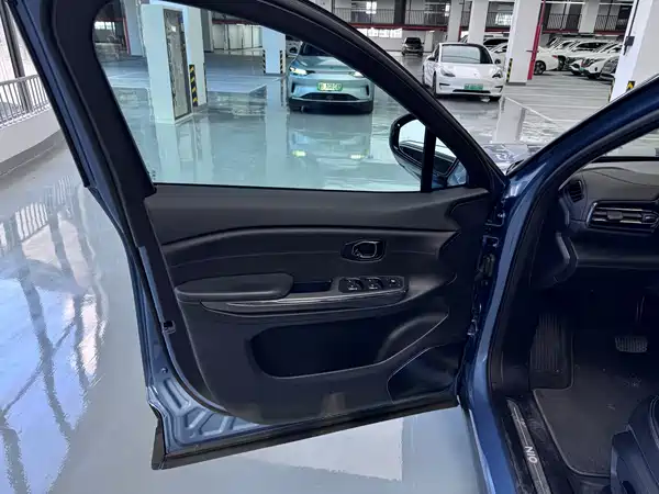 NIO ES6 2021