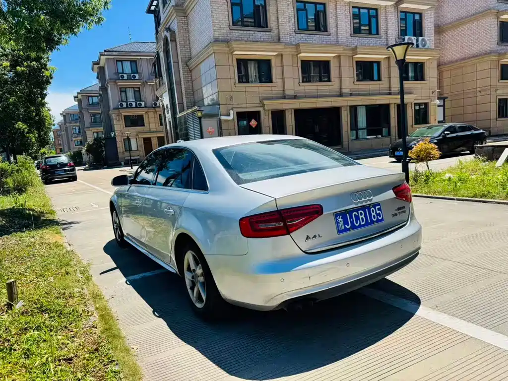 Audi A4L 2013