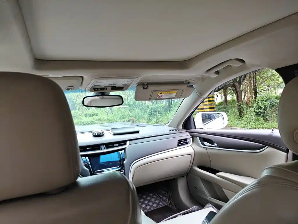 Cadillac XTS 2017 — фото 19