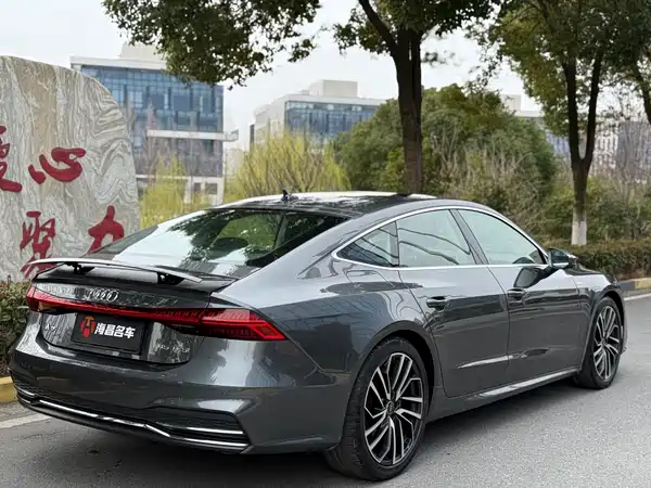 Audi A7 2024