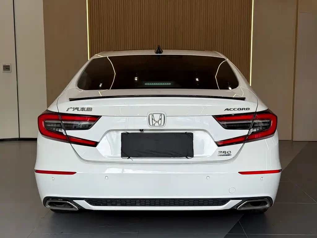 Honda Accord 2022 — фото 17