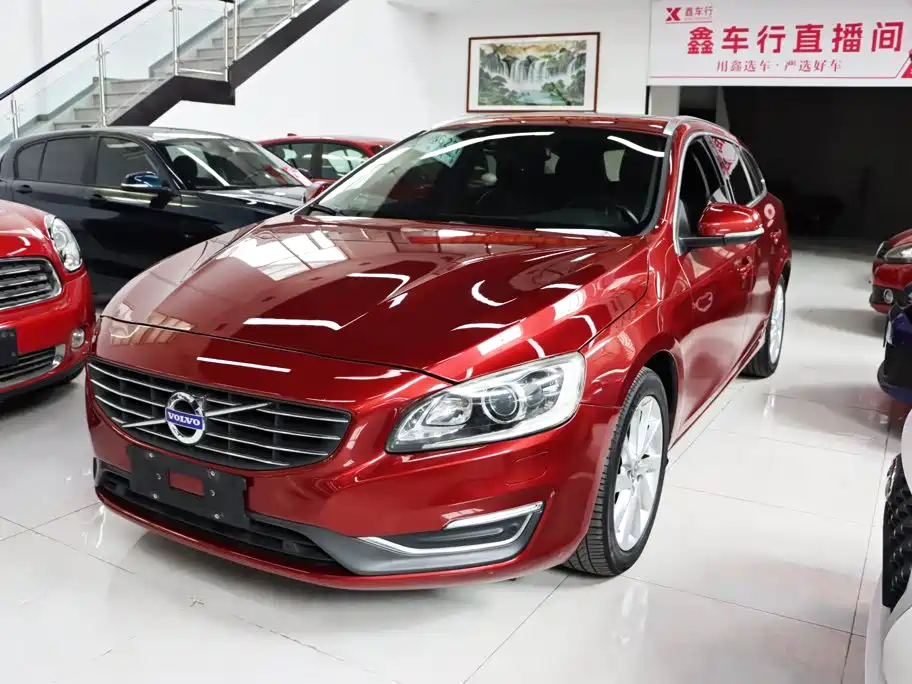 Volvo V60 2014 — фото 1