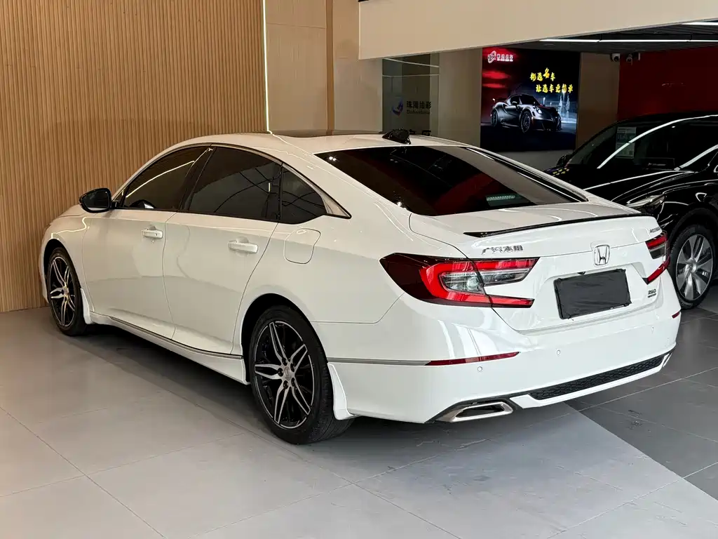 Honda Accord 2022 — фото 19