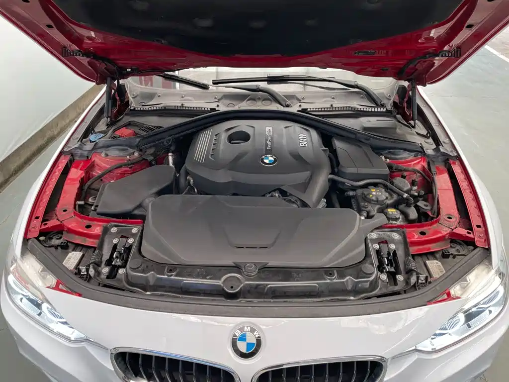 BMW 3 Series 2017 — фото 15