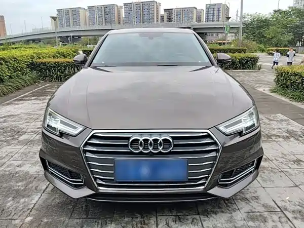 Audi A4L 2018