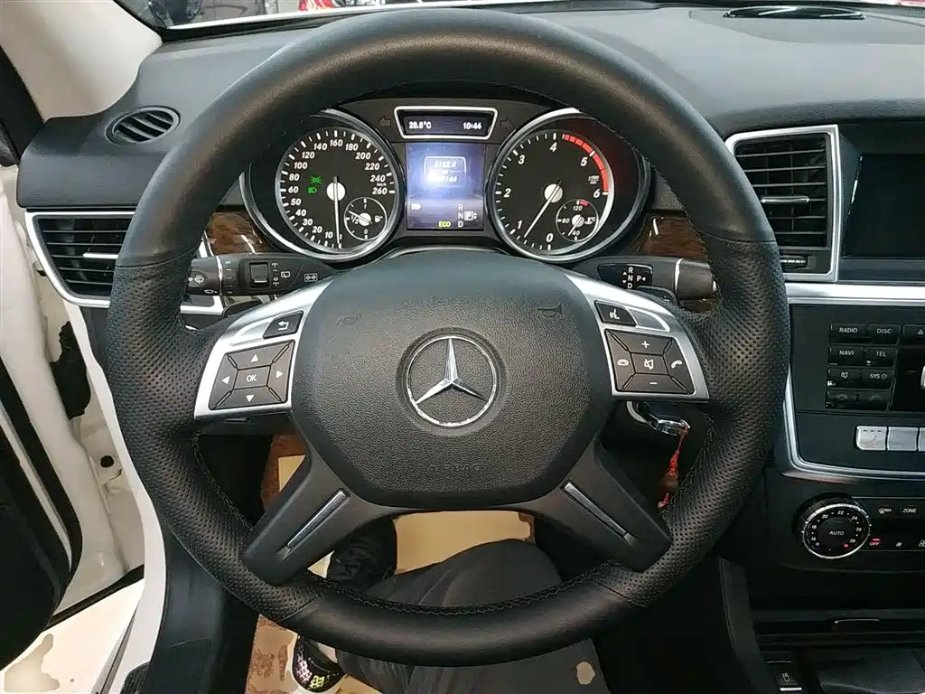 Mercedes-Benz M-Class 2015 — фото 3