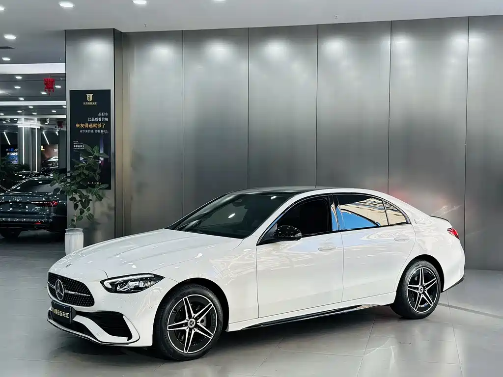 Mercedes-Benz C-Class 2024 — фото 1