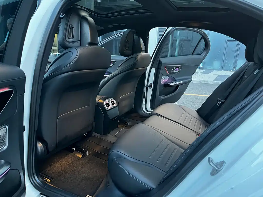 Mercedes-Benz C-Class 2022 — фото 12