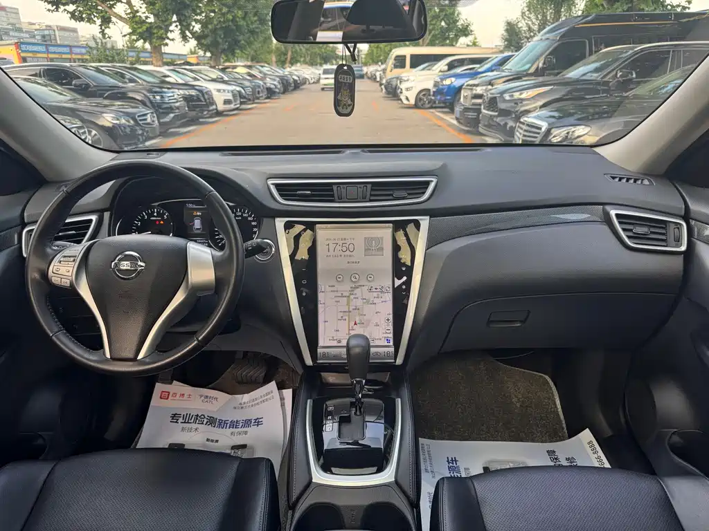 Nissan X-Trail 2015
