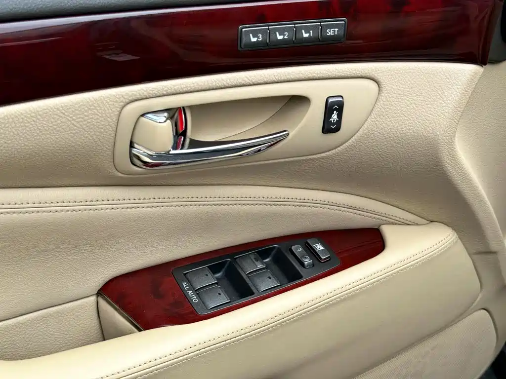 Lexus LS 2009 — фото 16