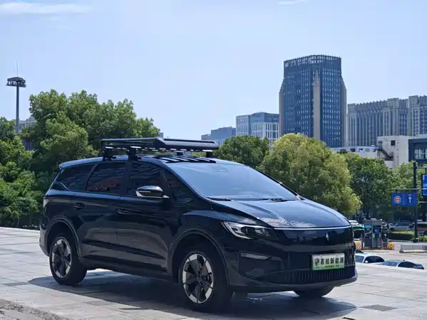Livan Rui Lan 8 2025