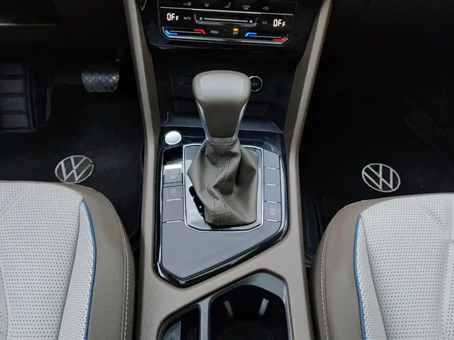 Volkswagen Tiguan L 2023 — фото 16