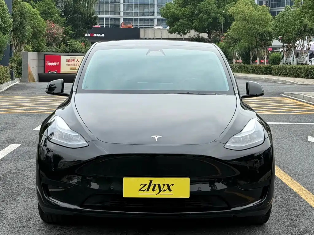 Tesla Model Y 2022 — фото 2