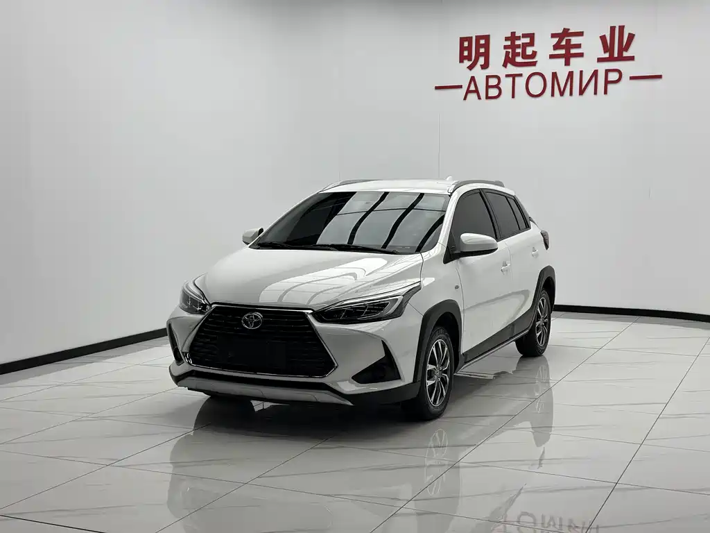 Toyota Yaris L 2022