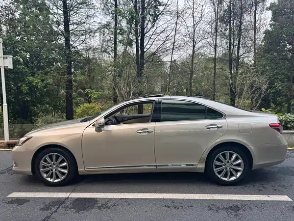 Lexus ES 2011