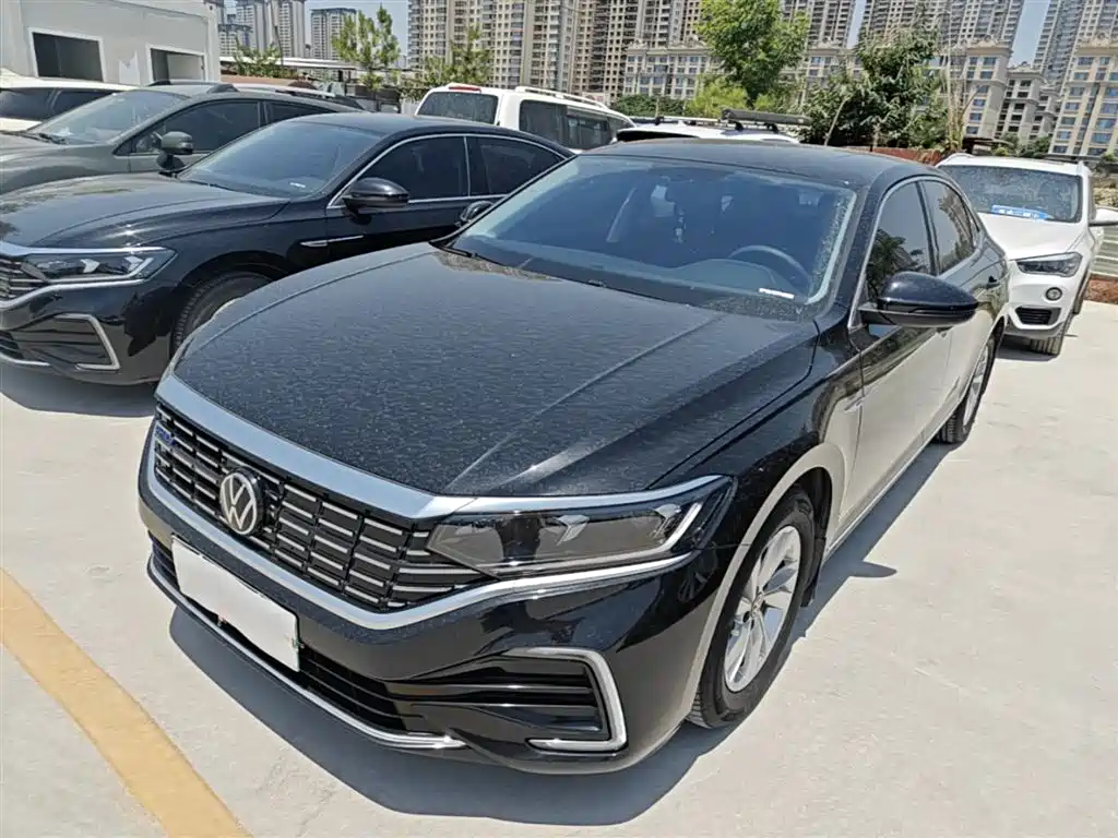 Volkswagen Passat PHEV 2022