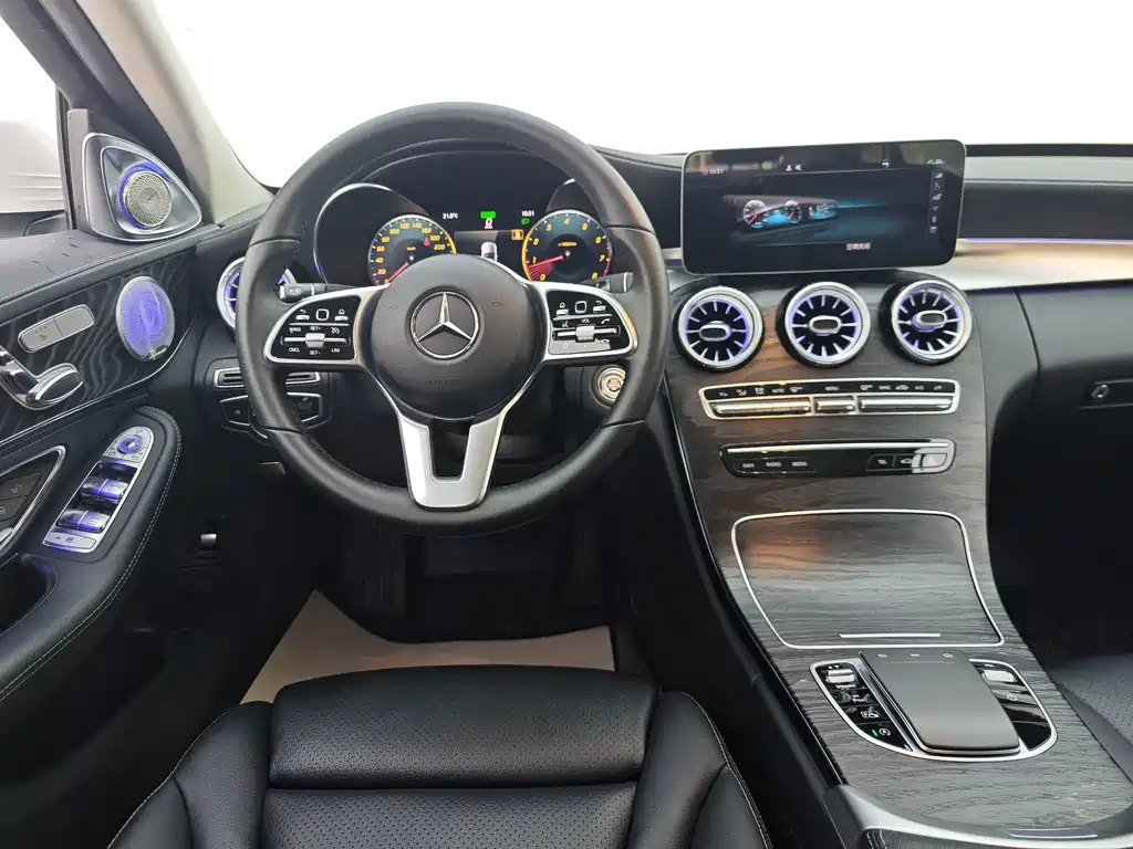 Mercedes-Benz C-Class 2019 — фото 24