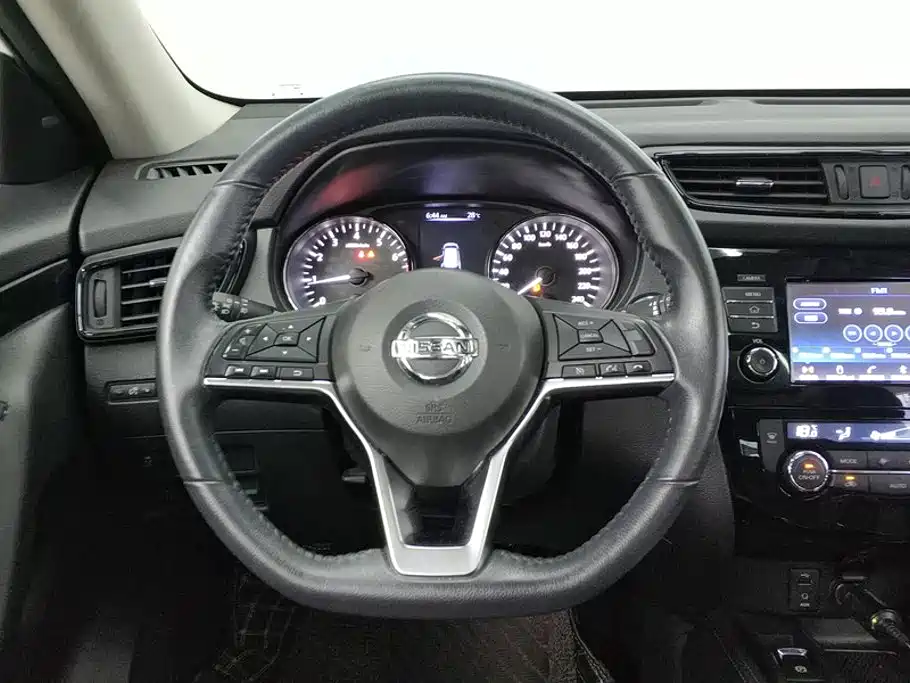 Nissan X-Trail 2018 — фото 15