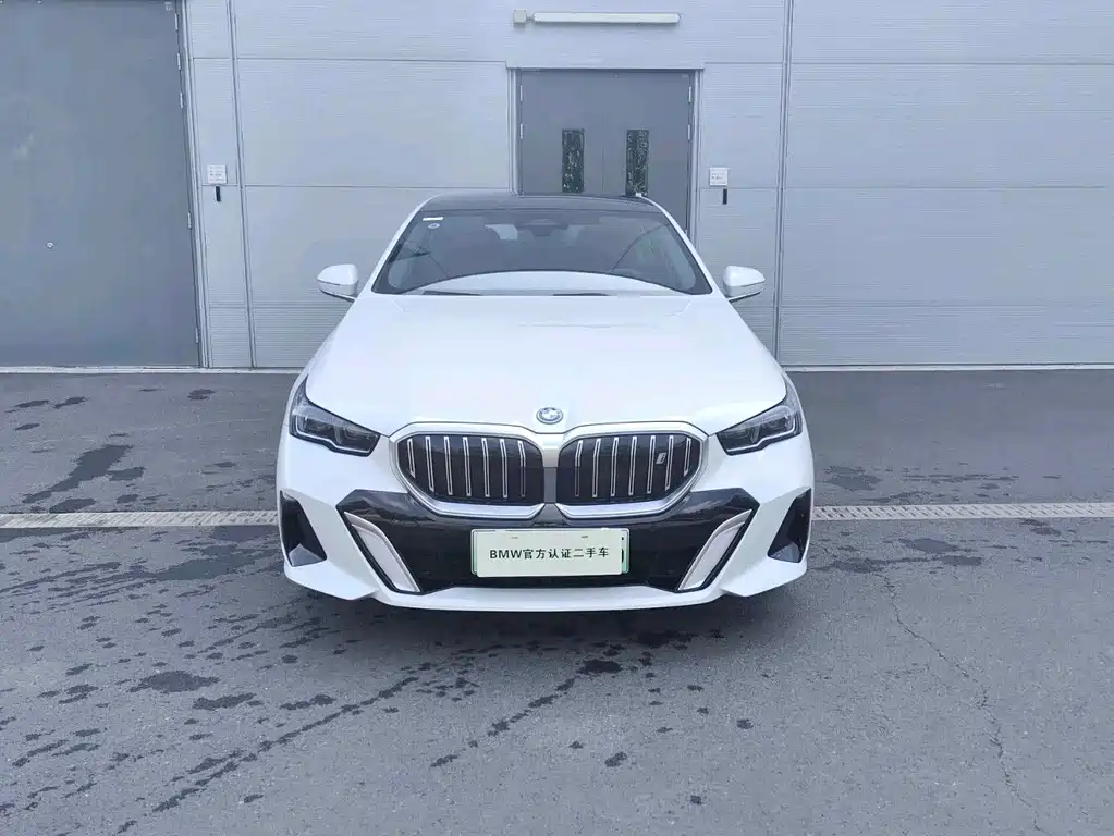 BMW i5 2026 — фото 11