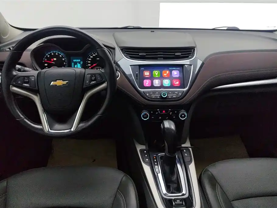 Chevrolet Malibu 2017 — фото 12