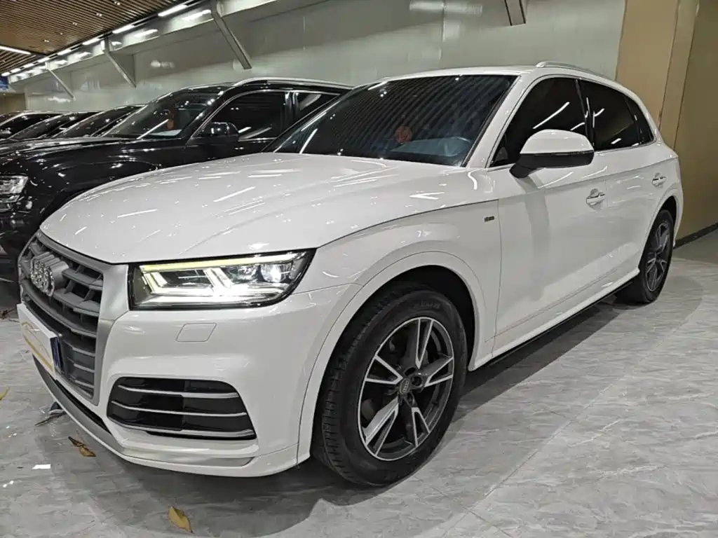 Audi Q5L 2020 — фото 2