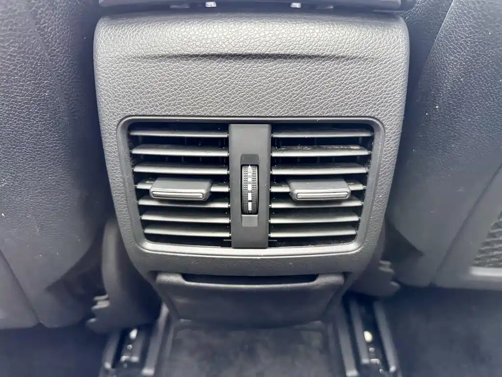 Mercedes-Benz GLA 2017 — фото 14