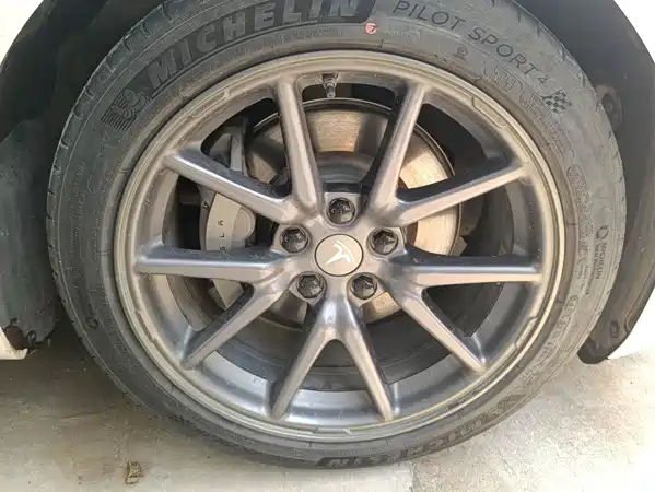Tesla Model 3 2020