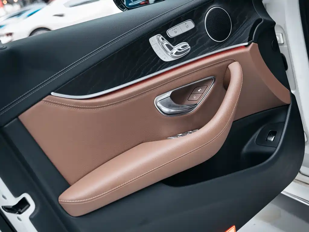 Mercedes-Benz E-Class 2016 — фото 15