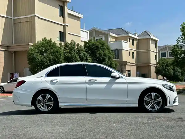 Mercedes-Benz C-Class 2019