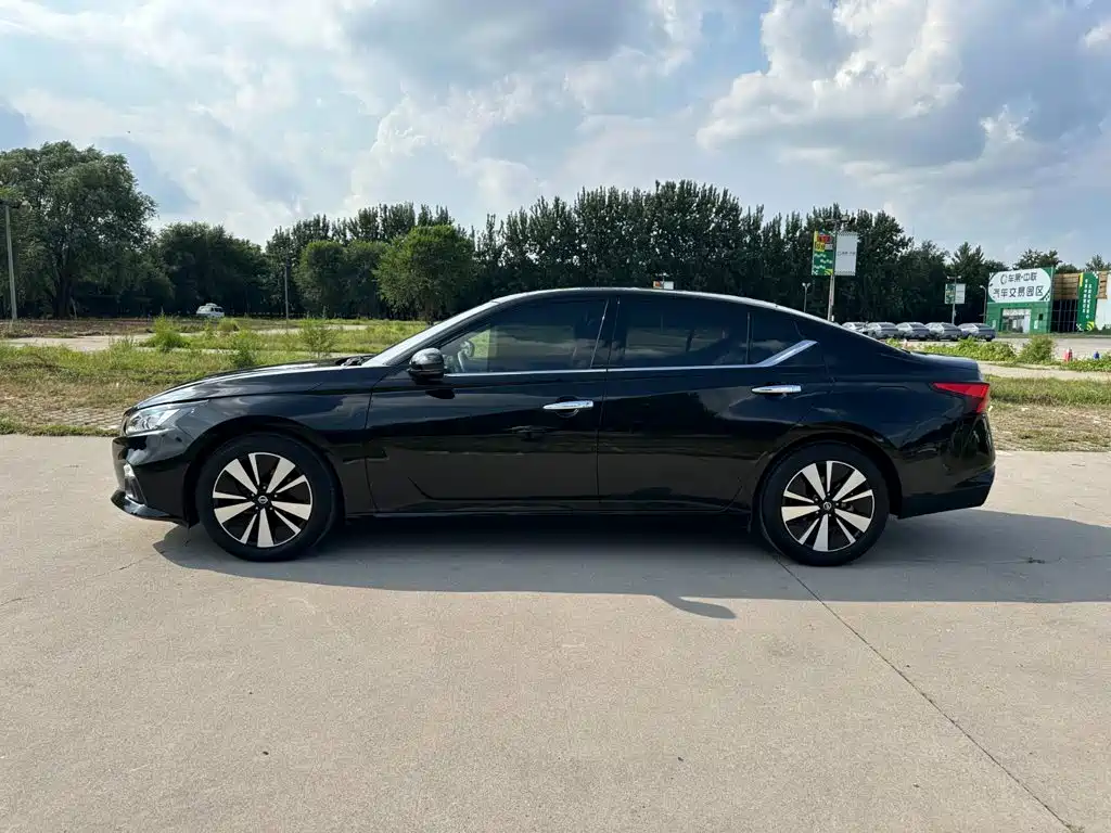 Nissan Teana 2021