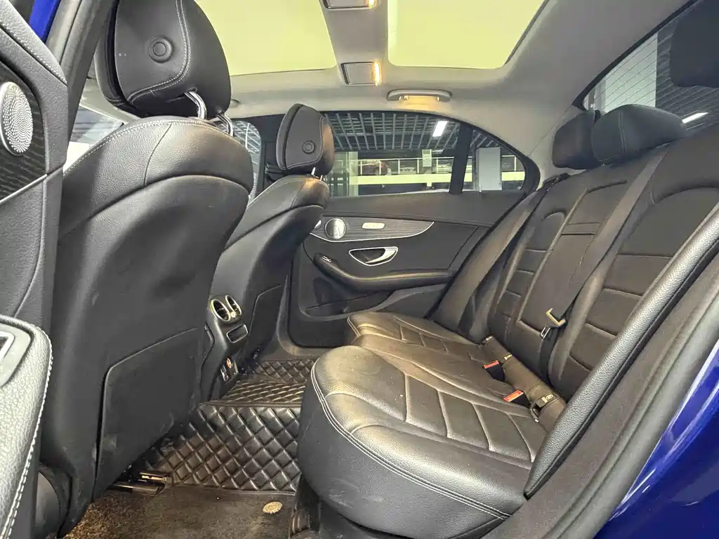 Mercedes-Benz C-Class 2021