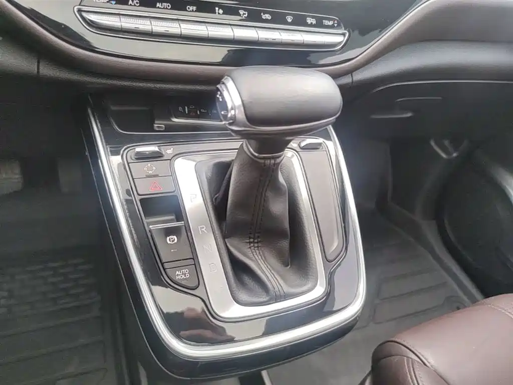 GAC Motor Trumpchi M6 2019 — фото 14