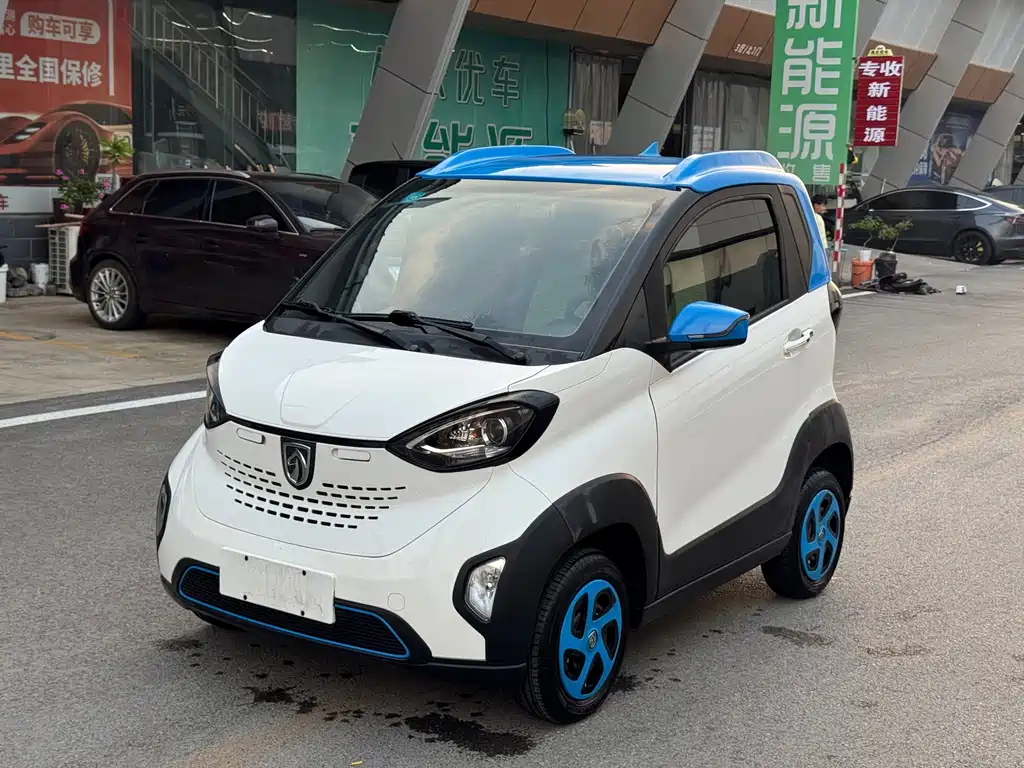 Baojun E100 2019 — фото 1