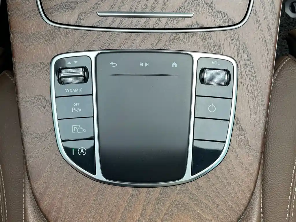 Mercedes-Benz E-Class 2022 — фото 10
