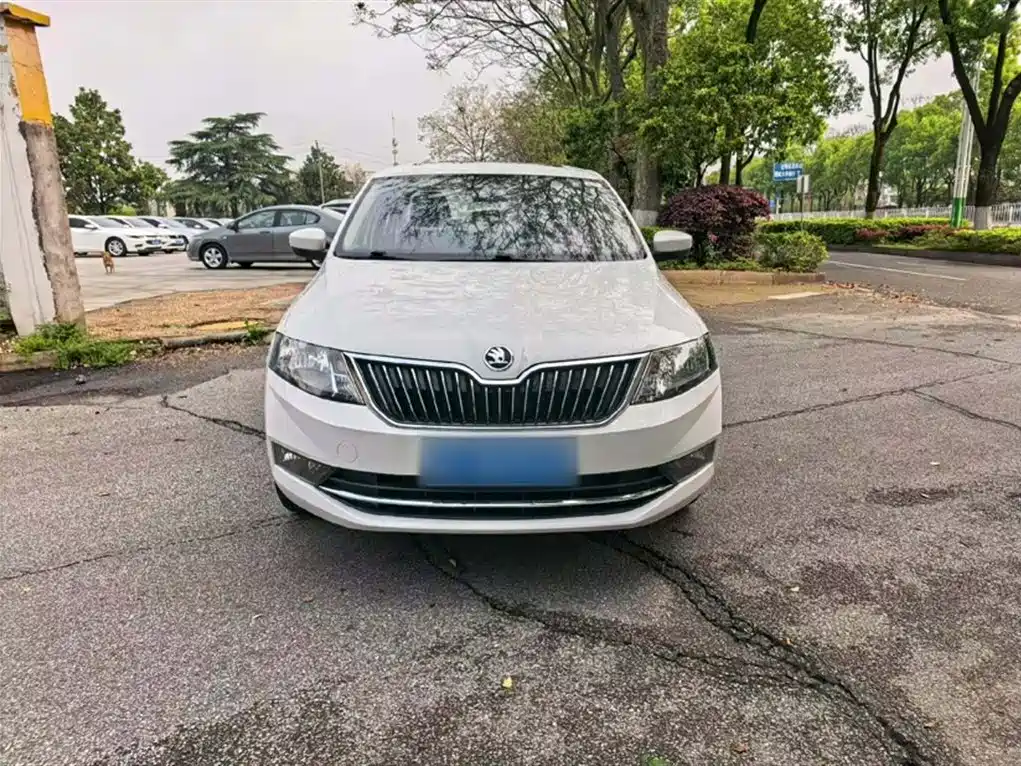Skoda Rapid 2018 — фото 3