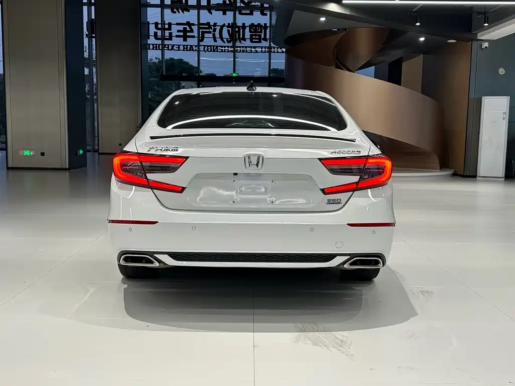 Honda Accord 2022 — фото 5