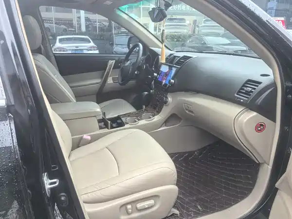Toyota Highlander 2011