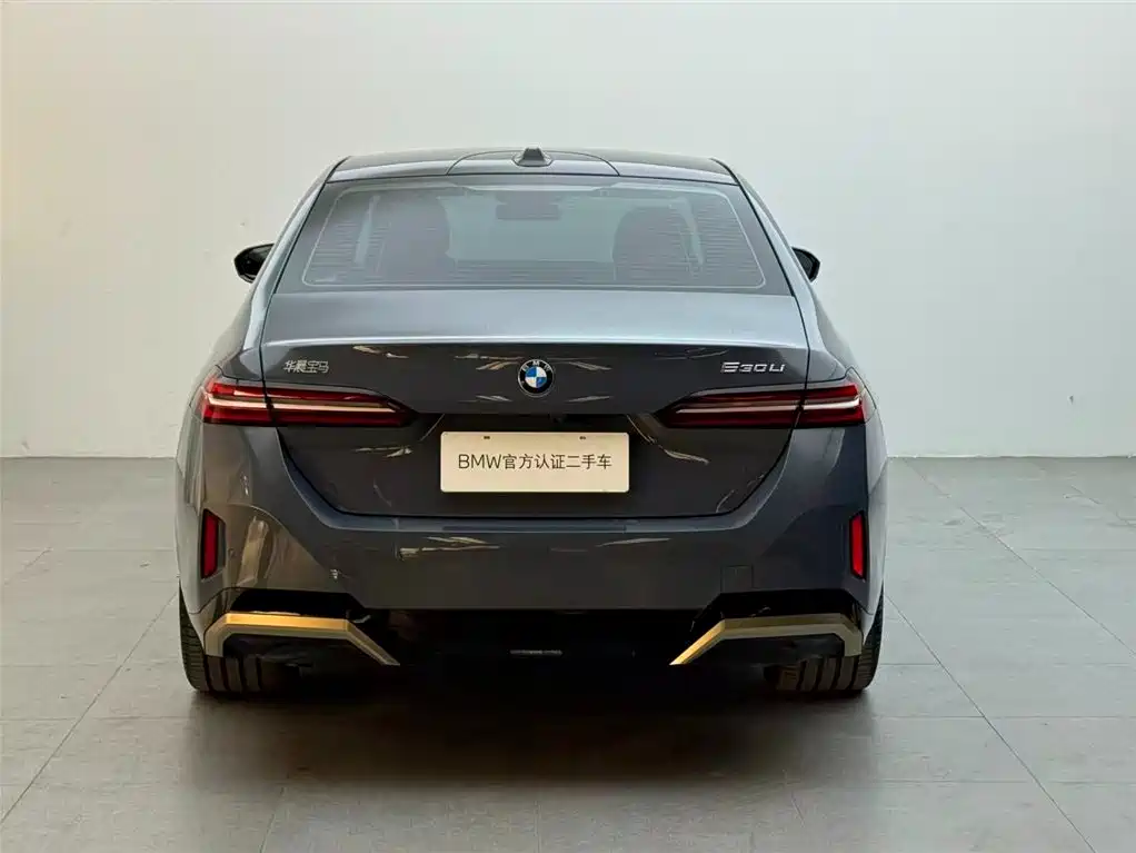 BMW 5 Series 2024