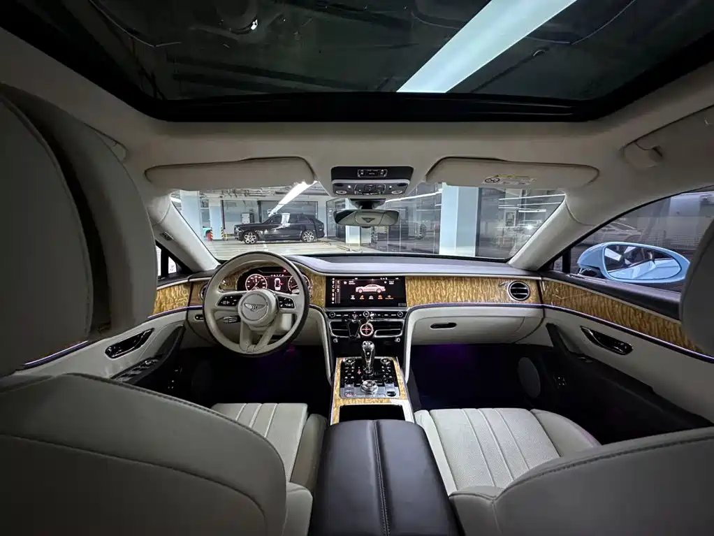 Bentley Flying Spur 2021 — фото 20