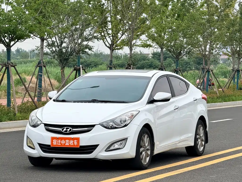 Hyundai Elantra 2015
