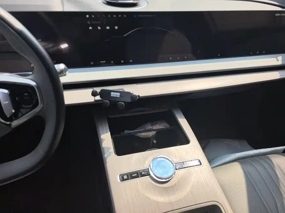 Geely Galaxy E8 2024 — фото 13