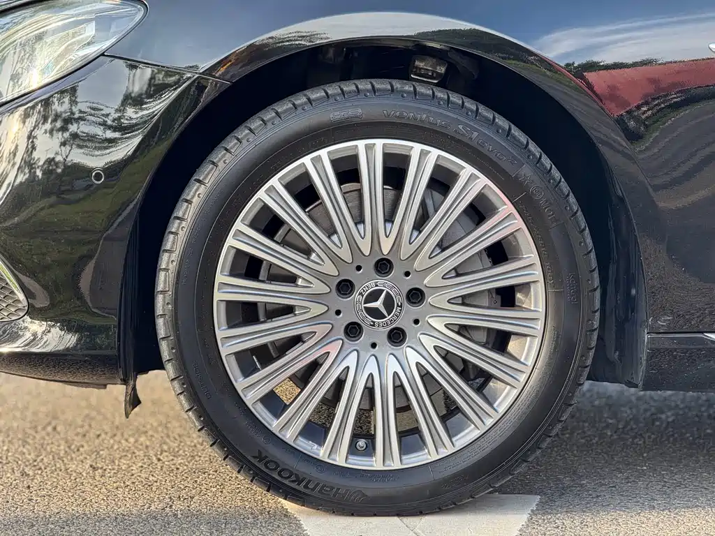 Mercedes-Benz E-Class 2020 — фото 19