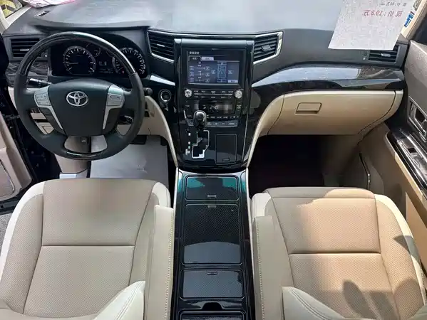 Toyota Alphard 2014