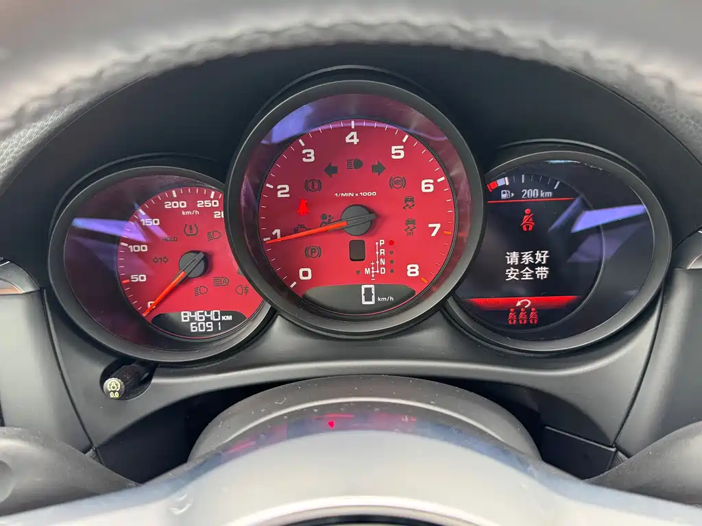 Porsche Macan 2019 — фото 14