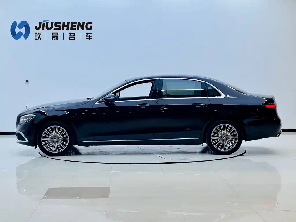 Mercedes-Benz E-Class 2023 — фото 3