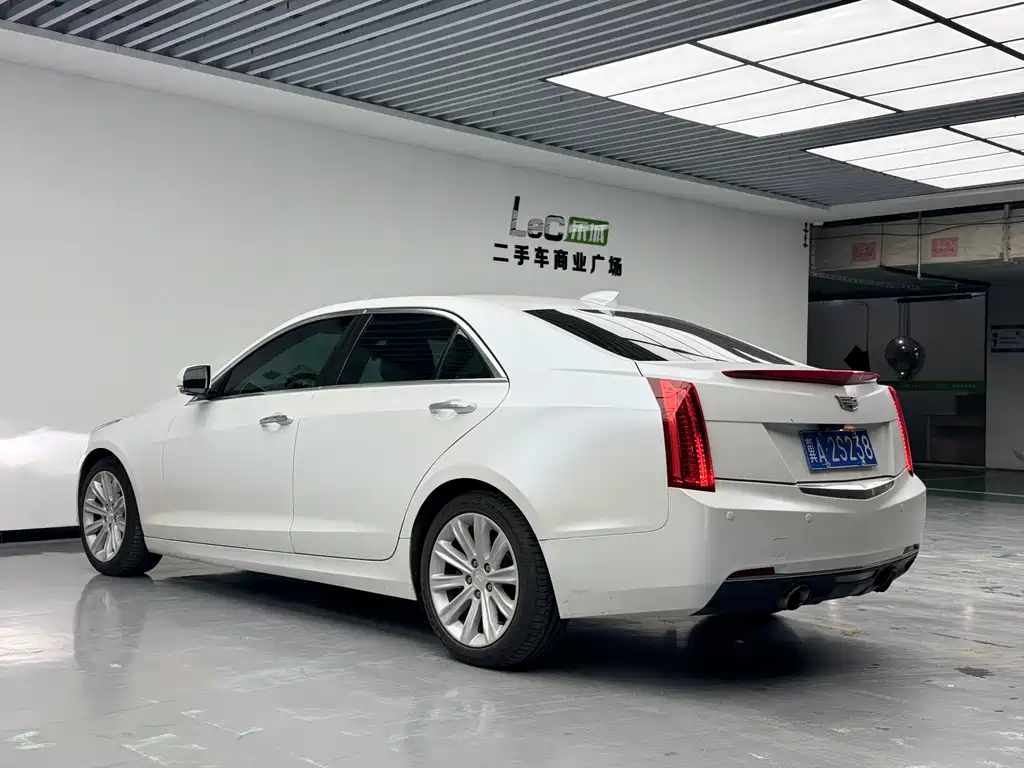 Cadillac ATS-L 2018 — фото 13