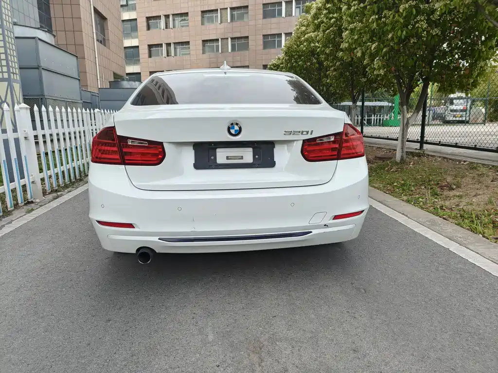 BMW 3 Series 2014 — фото 9