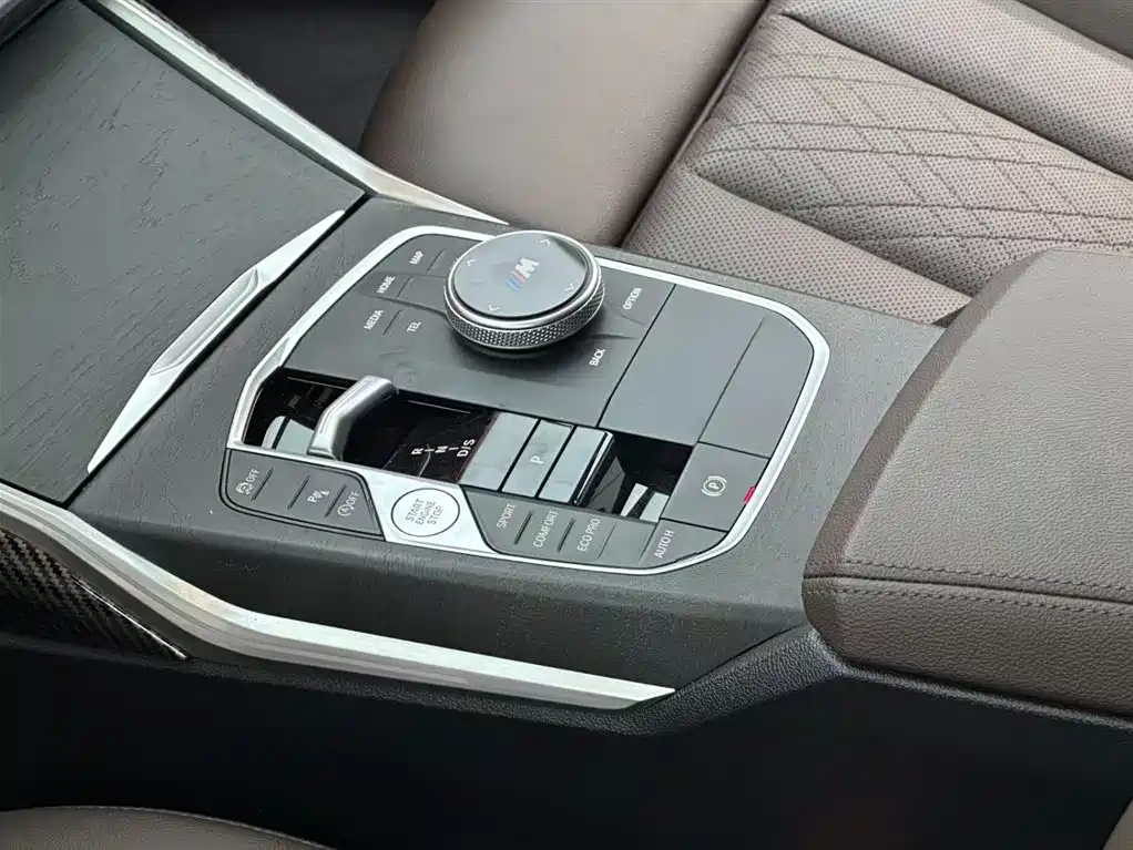 BMW 3 Series 2024 — фото 11