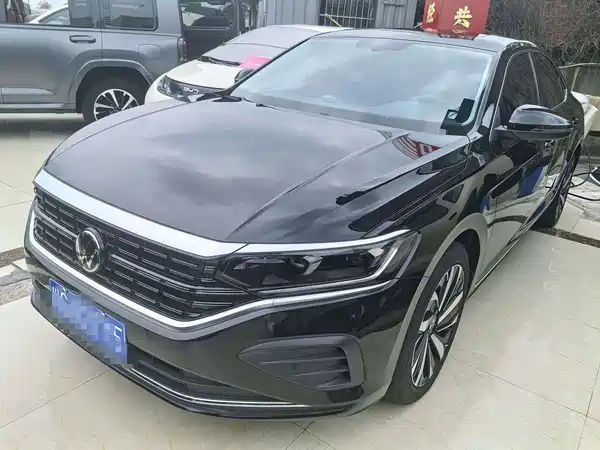 Volkswagen Passat 2024