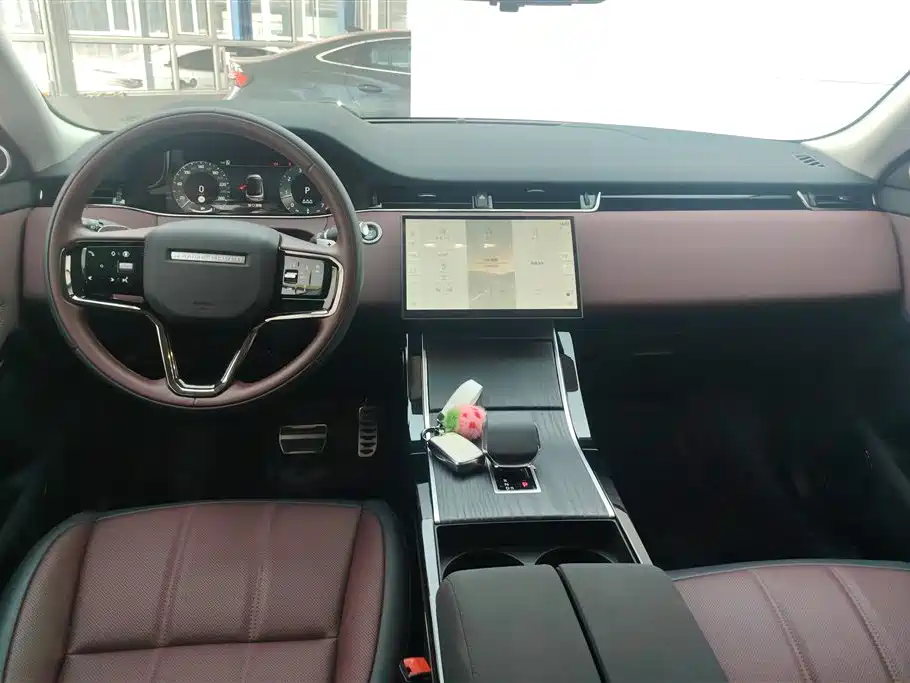 Land Rover Evoque 2025 — фото 12
